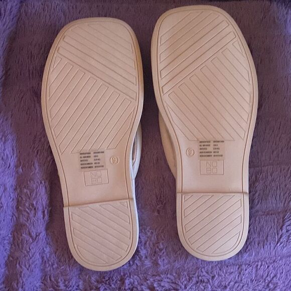 Puffy Sandals - Picture 4 of 4